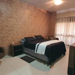 Casa de Férias Casa-ampla Porto Alegre-rs, Porto Alegre